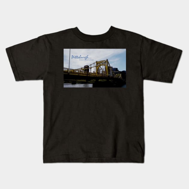 Roberto Clemente Bridge Kids T-Shirt by Mzzart